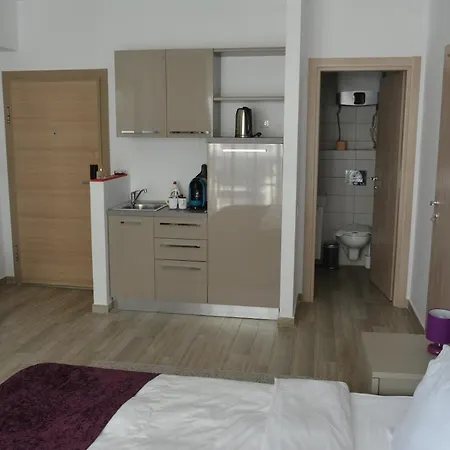 De Silva Mamaia