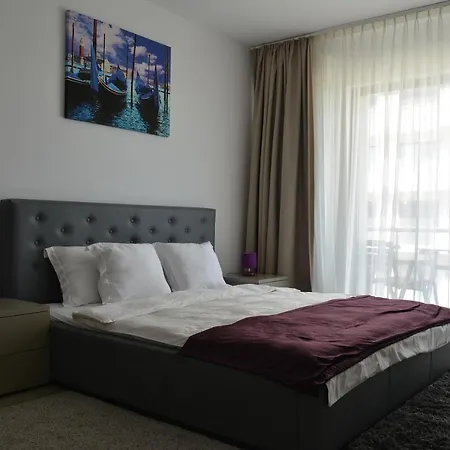 De Silva Apartment *