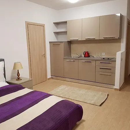De Silva Mamaia