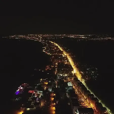De Silva Apartment Mamaia