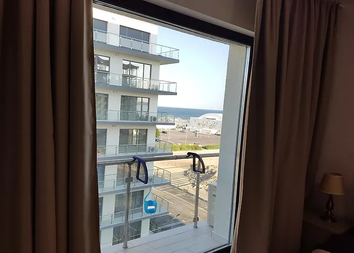 De Silva Apartment Mamaia