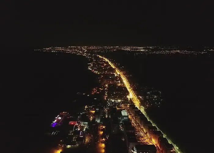 De Silva Apartment Mamaia